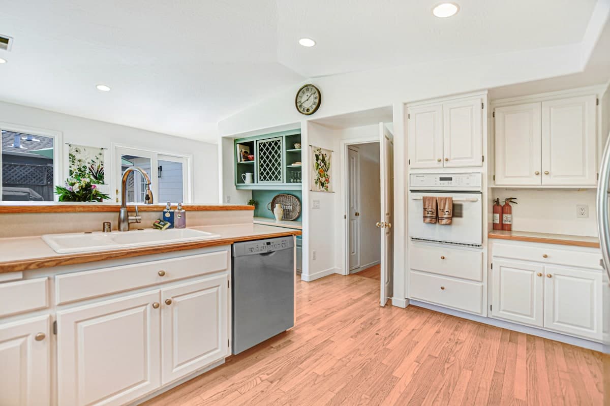 Cozy Sonoma Cottage with Hot Tub & Wine Passport - Photo 3