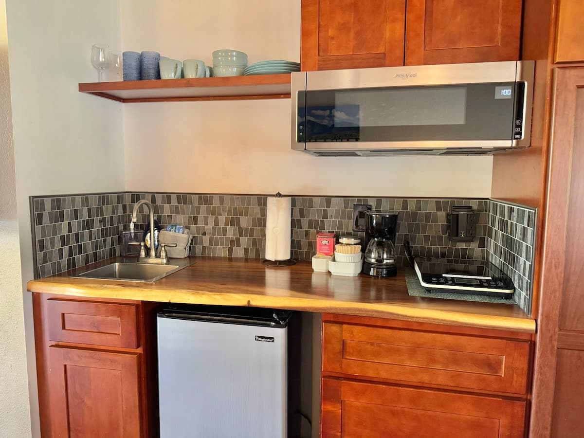 Condo in Princeville · ★4.88 · 1 bedroom · 1 bed · 1 bath - Photo 5