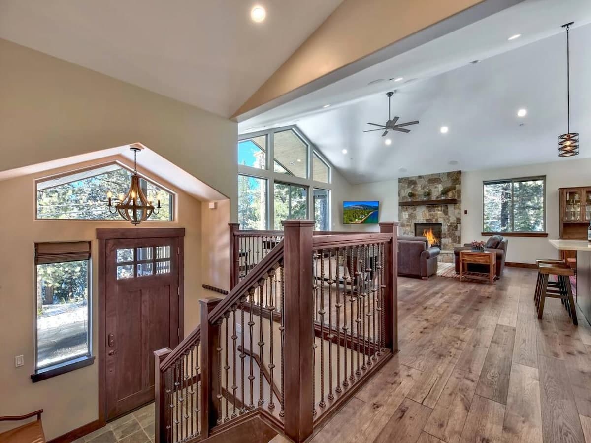 Luxury Mountain Estate with Hot Tub & Pool Table - Photo 5