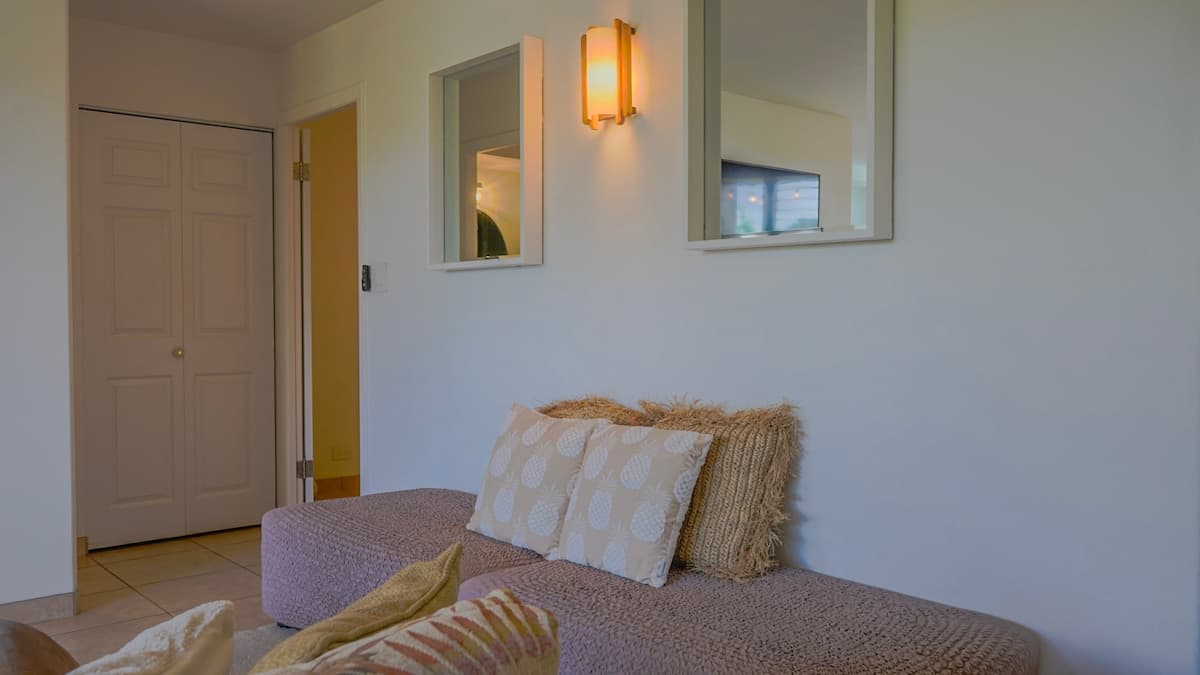 Location! Tropical King Suite: Steps to Beach - Photo 1