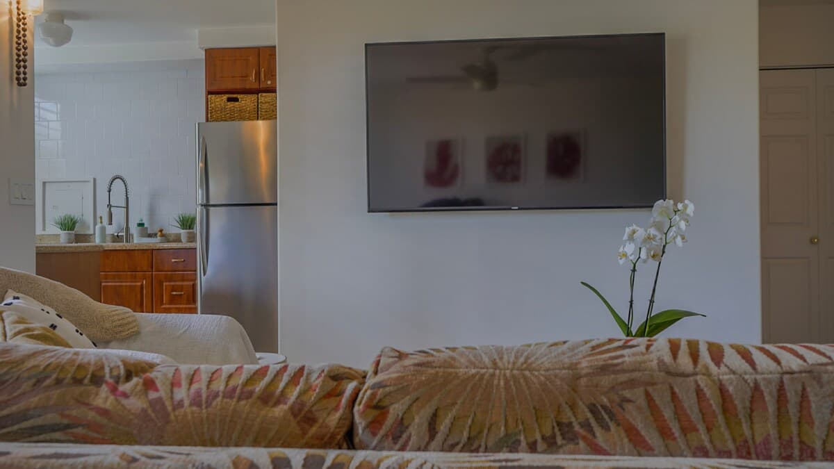 Location! Tropical King Suite: Steps to Beach - Photo 3