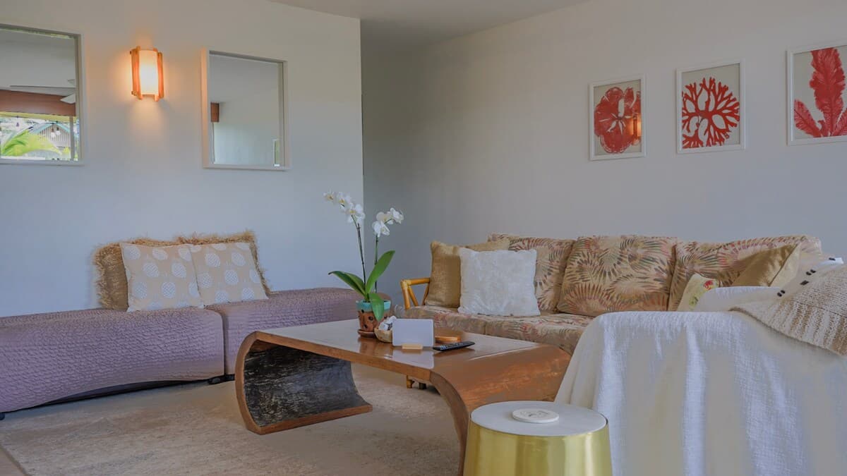 Location! Tropical King Suite: Steps to Beach - Photo 4