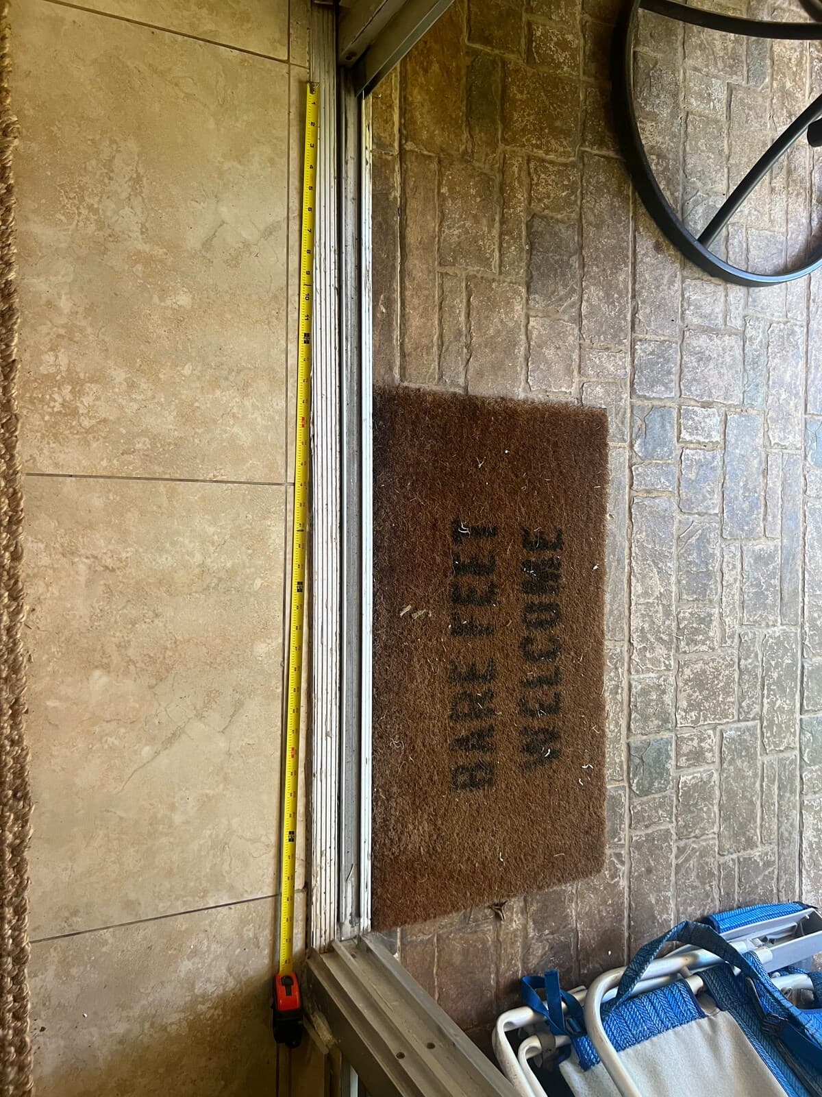 Remodeled, 40% off, steps from the beach, private - Photo 3