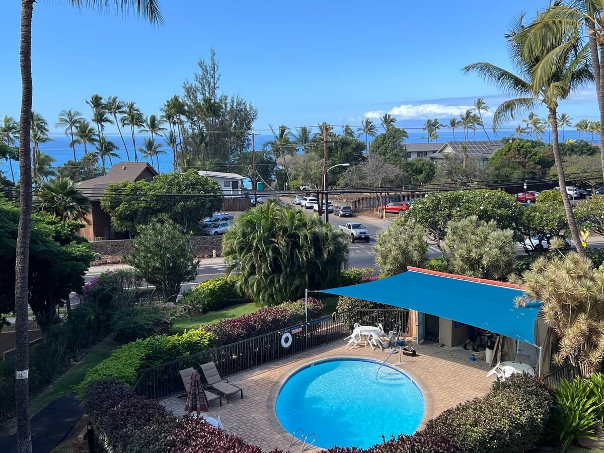 Ocean View Penthouse, Steps to World Class Beach - Photo 4
