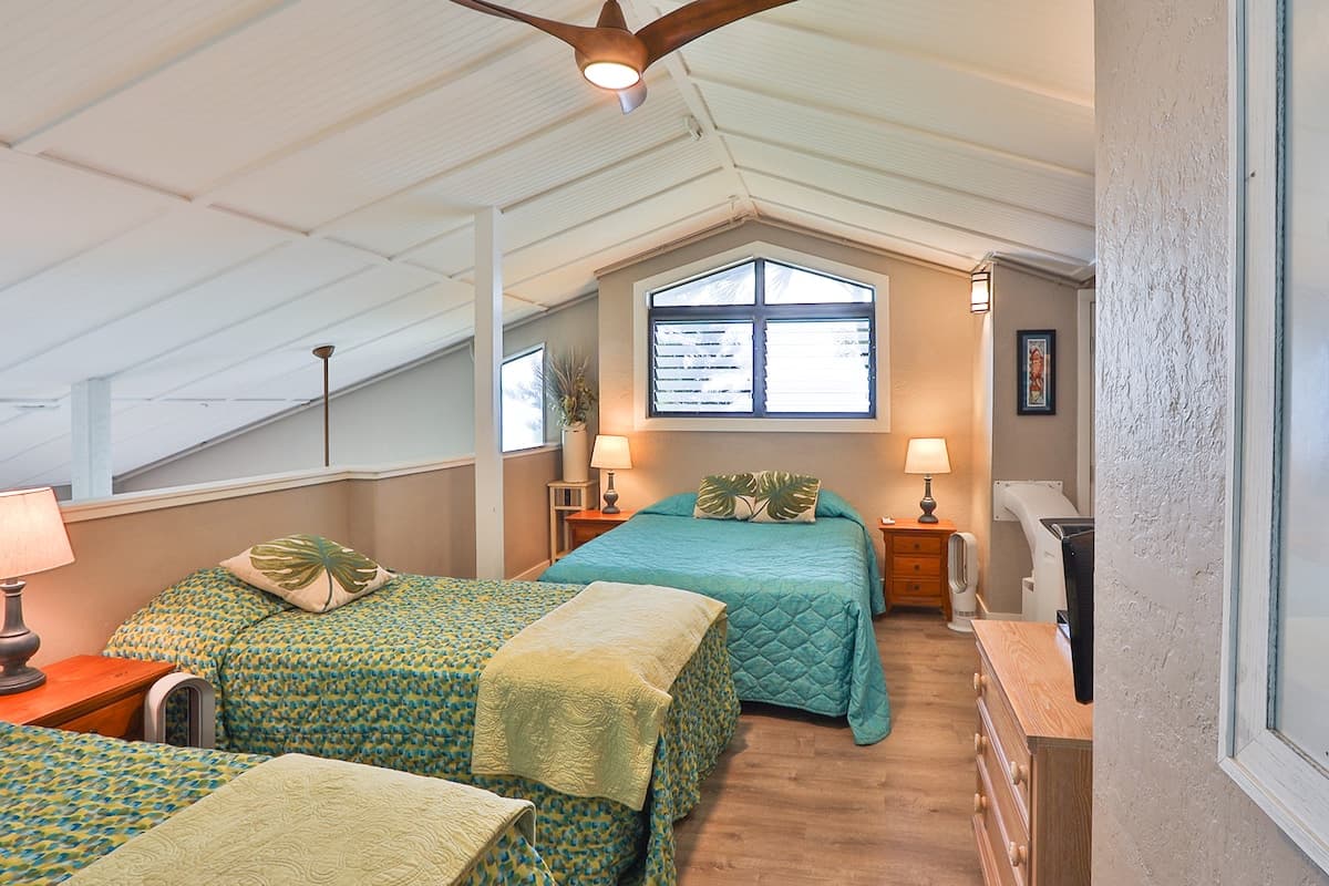 Condo in Lahaina · ★4.91 · 3 bedrooms · 5 beds · 3 private baths - Photo 4