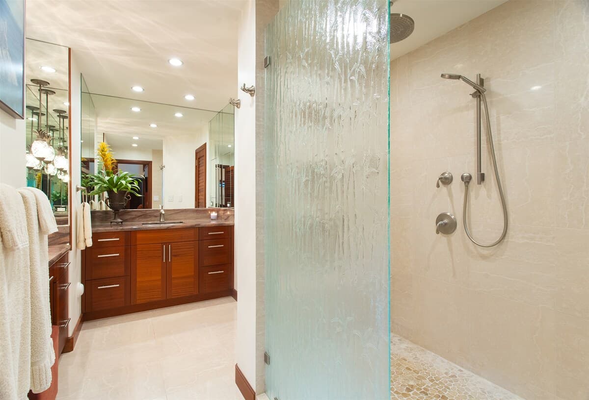 Villa in Lahaina · ★4.96 · 1 bedroom · 2 beds · 1.5 baths - Photo 5