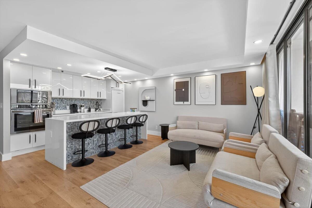 Condo in Honolulu · ★4.58 · 1 bedroom · 3 beds · 1 shared bath - Photo 5