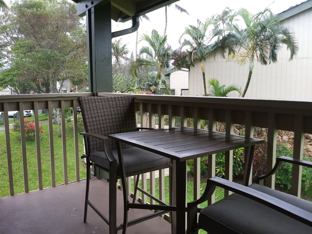Condo in Kahuku · ★4.96 · 2 bedrooms · 3 beds · 1 private bath - Photo 5