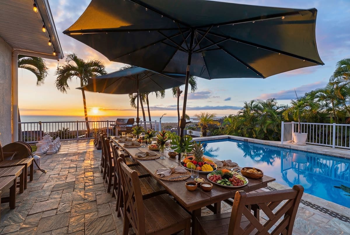 Home in Kailua-Kona · ★4.9 · 5 bedrooms · 10 beds · 3.5 baths - Photo 2