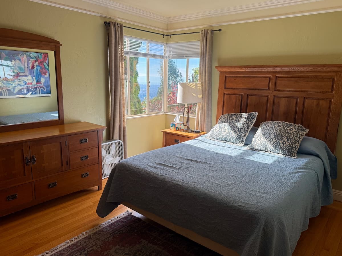Spanish Home with Bay Views & Gardens - Photo 2