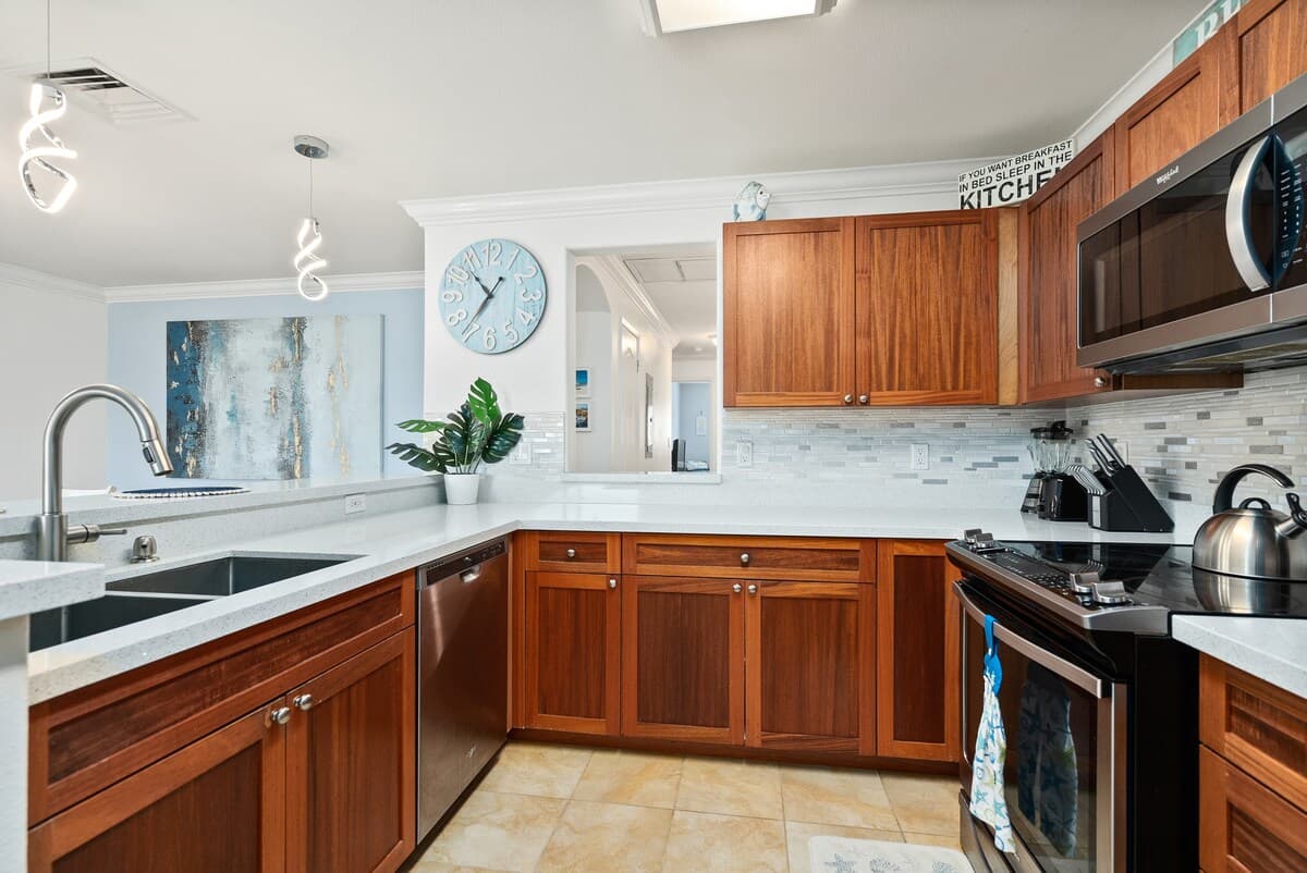 Condo in Kapolei · ★4.83 · 3 bedrooms · 5 beds · 2 private baths - Photo 3