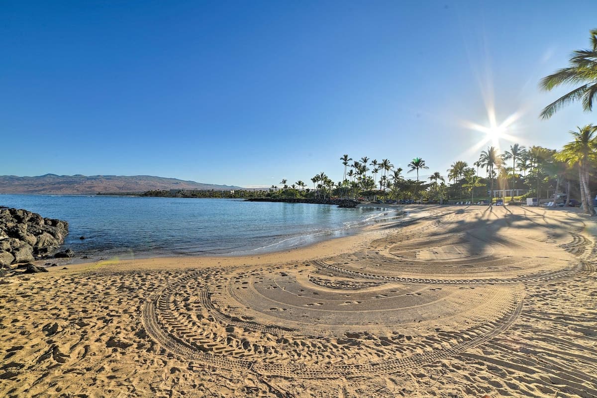 Condo in Waimea · ★4.94 · 2 bedrooms · 3 beds · 2.5 baths - Photo 2