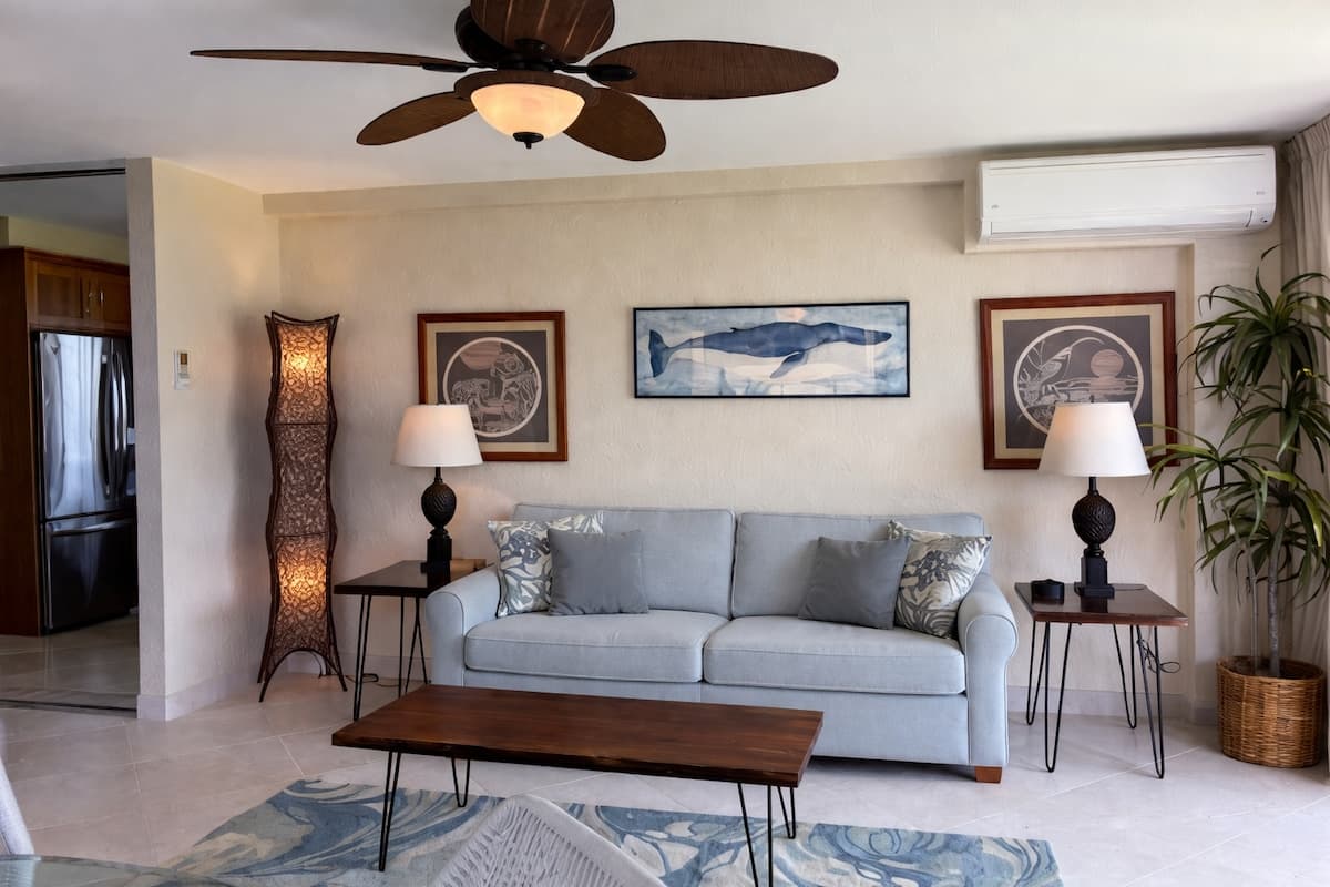 Condo in Lahaina · ★4.94 · 1 bedroom · 1 bed · 1 bath - Photo 1