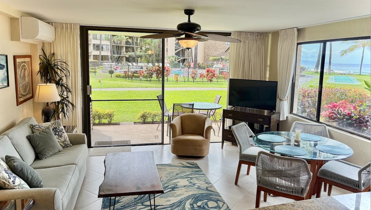 Condo in Lahaina · ★4.94 · 1 bedroom · 1 bed · 1 bath - Photo 2