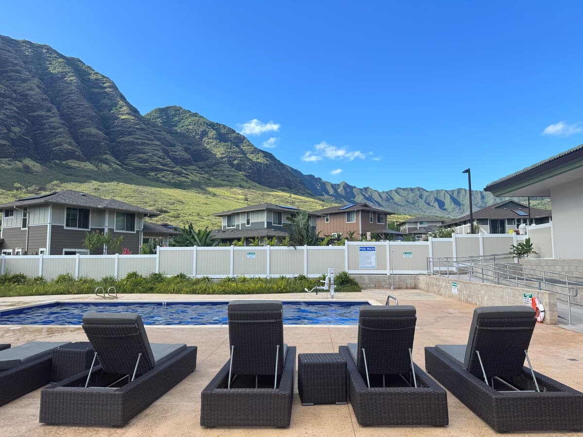 Home in Waianae · ★4.95 · 4 bedrooms · 9 beds · 2.5 private baths - Photo 5