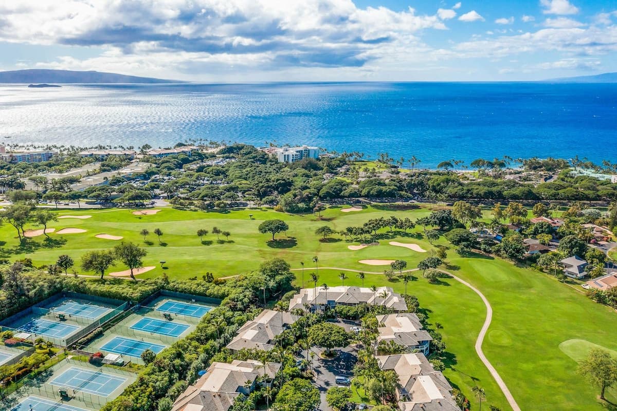 Condo in Wailea · ★4.83 · 2 bedrooms · 2 beds · 2 shared baths - Photo 3