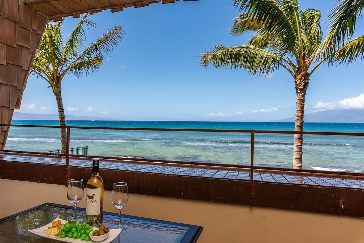 Condo in Lahaina · ★4.9 · 1 bedroom · 1 bed · 1 private bath - Photo 1