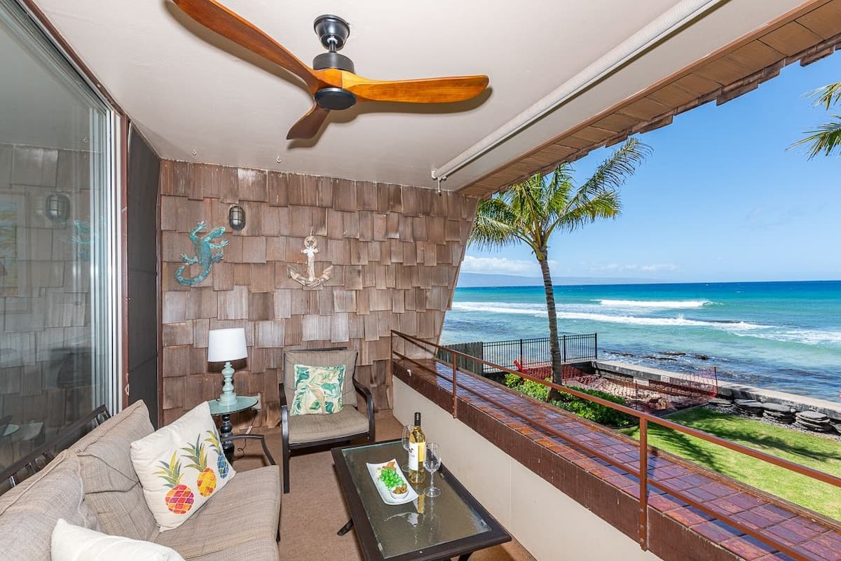 Condo in Lahaina · ★4.9 · 1 bedroom · 1 bed · 1 private bath - Photo 5