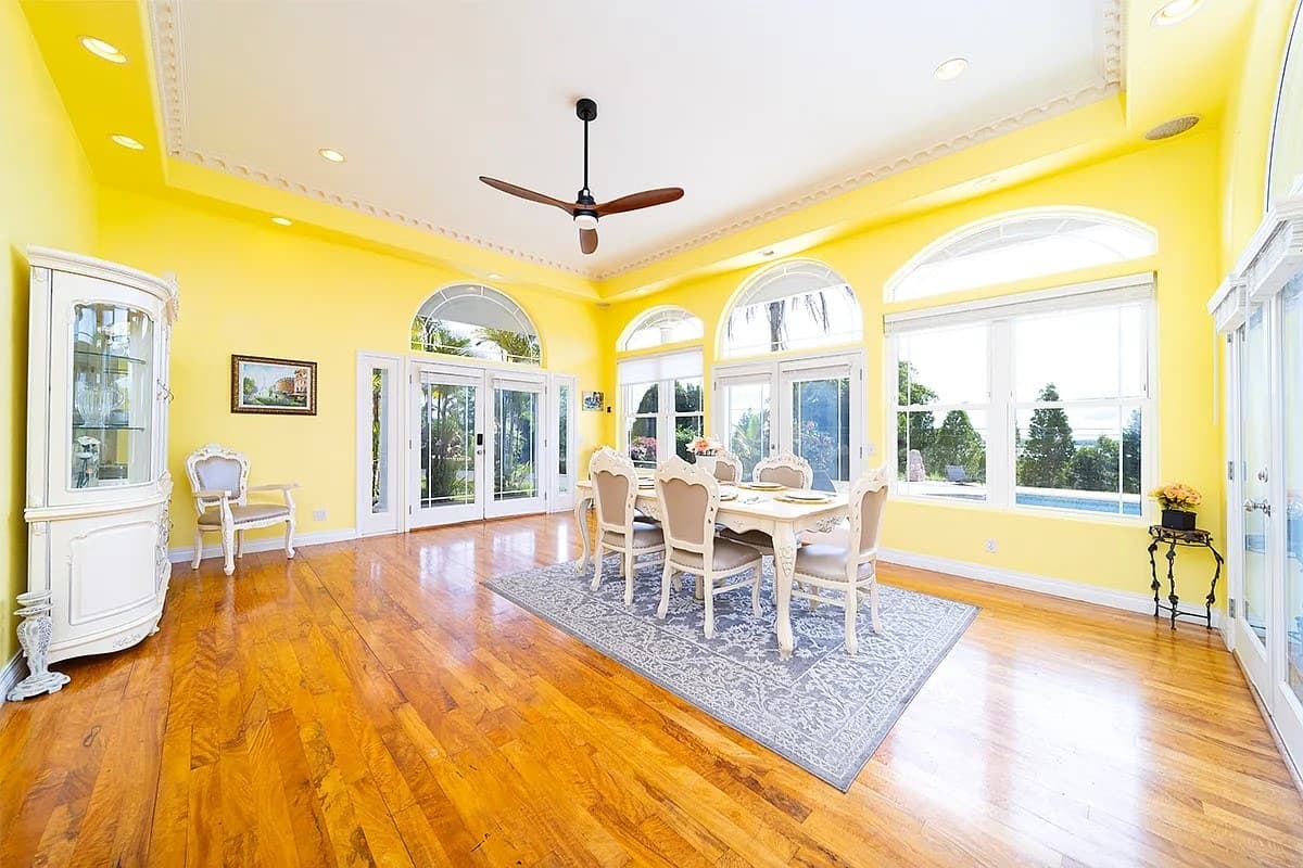 Home in Hilo · ★4.43 · 4 bedrooms · 6 beds · 3 baths - Photo 5