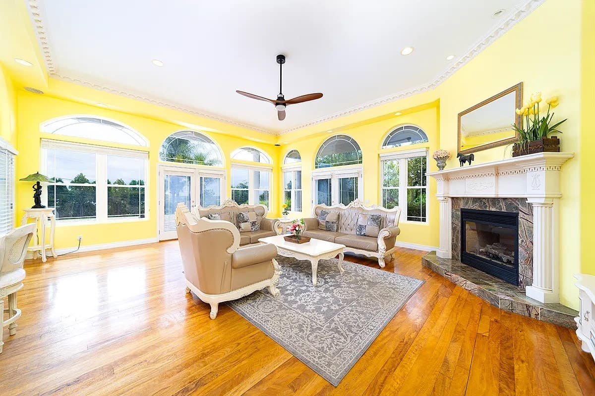 Home in Hilo · ★4.43 · 4 bedrooms · 6 beds · 3 baths - Photo 2