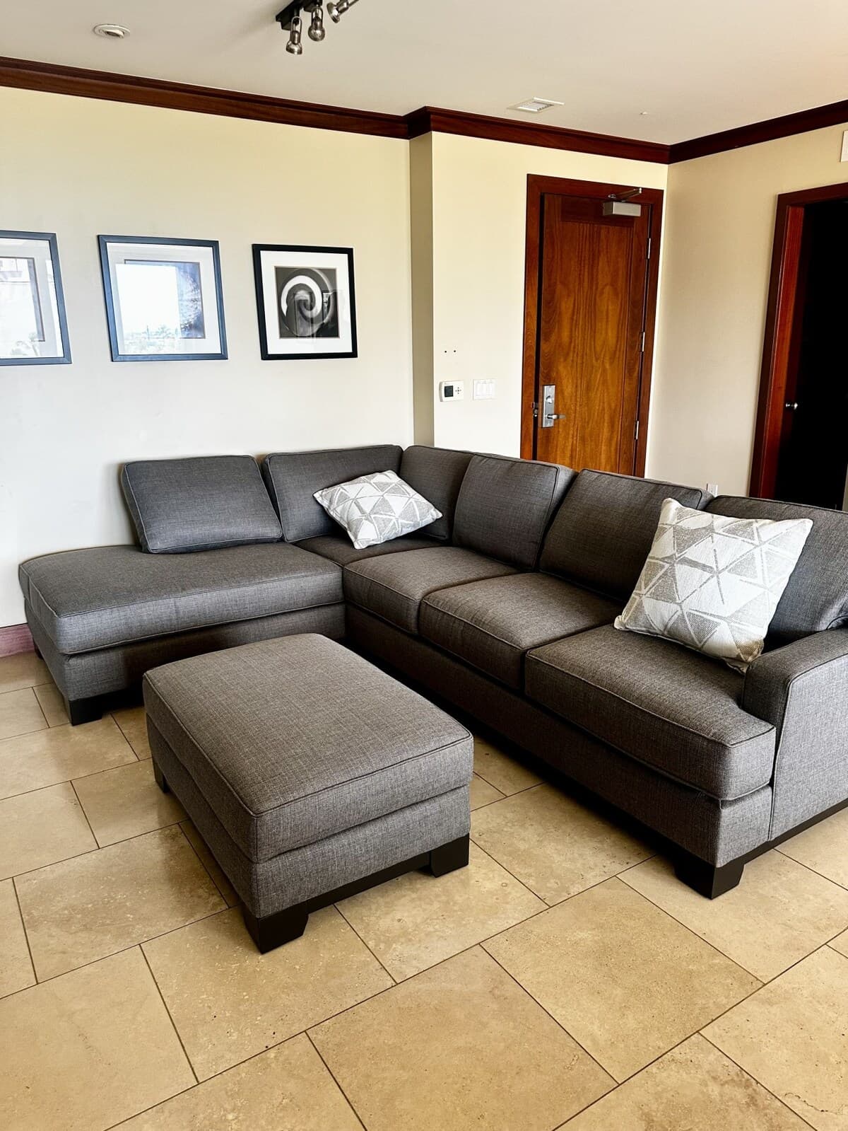 Condo in Kapolei · ★4.67 · 3 bedrooms · 4 beds · 3 private baths - Photo 2