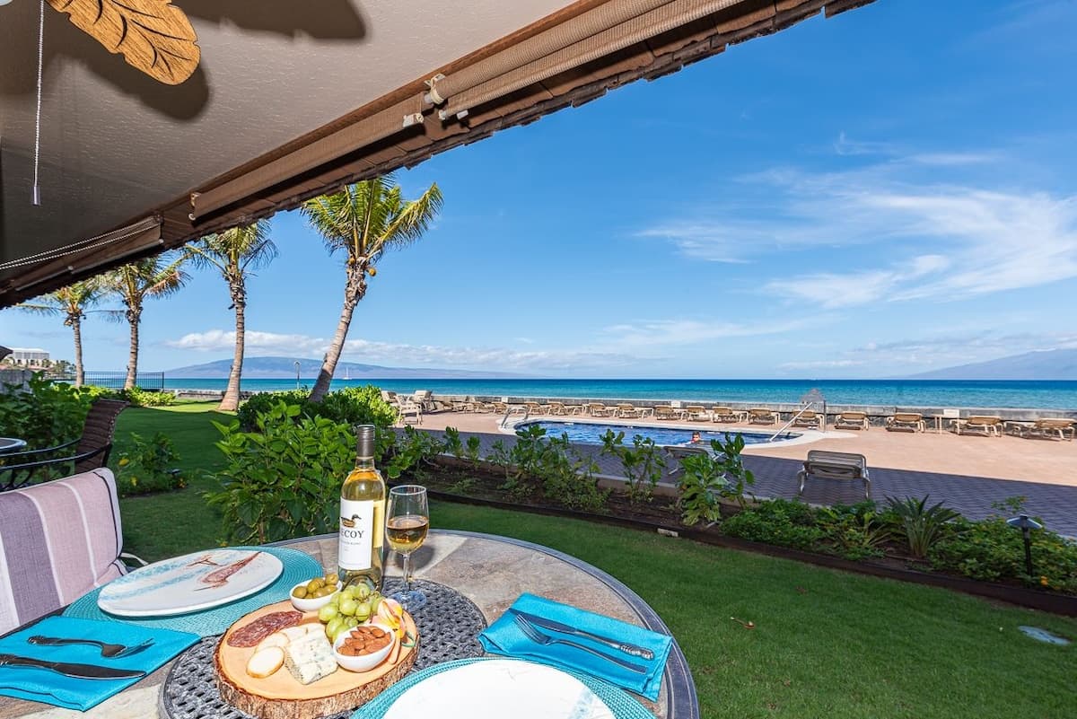 Condo in Lahaina · ★4.97 · 1 bedroom · 1 bed · 1 bath - Photo 4