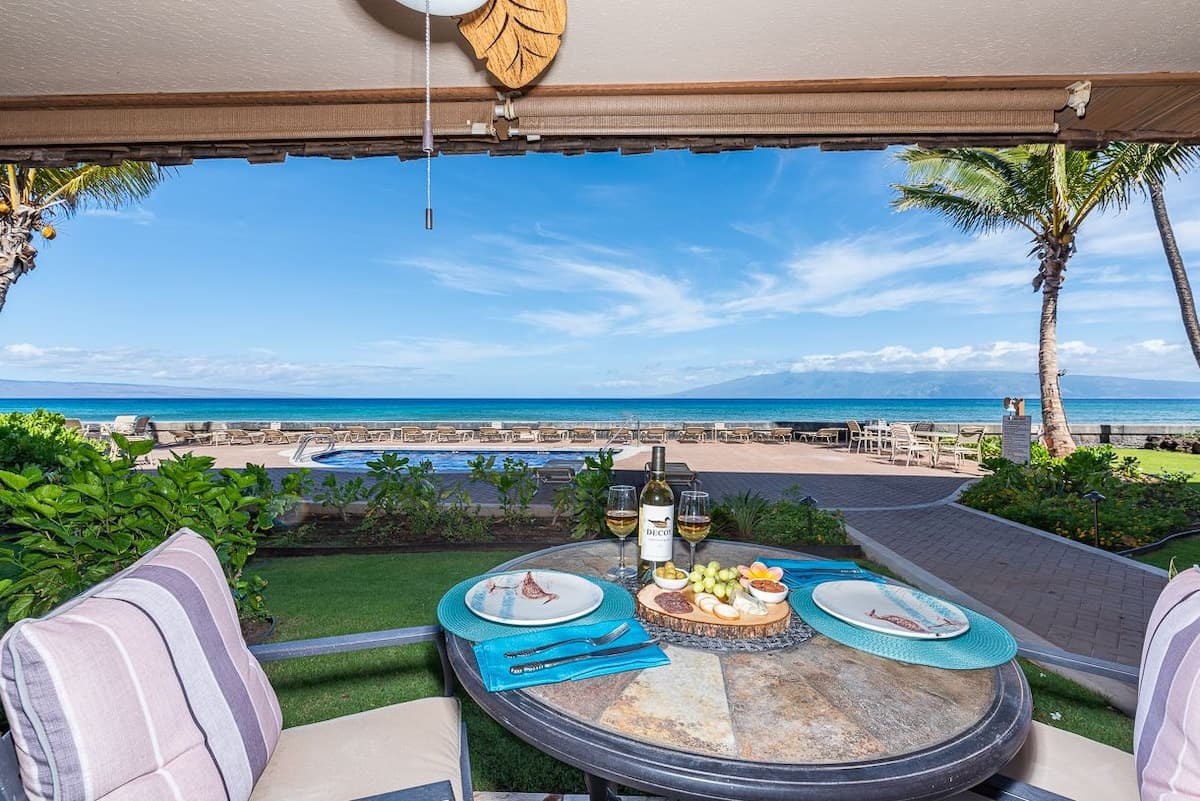 Condo in Lahaina · ★4.97 · 1 bedroom · 1 bed · 1 bath - Photo 2