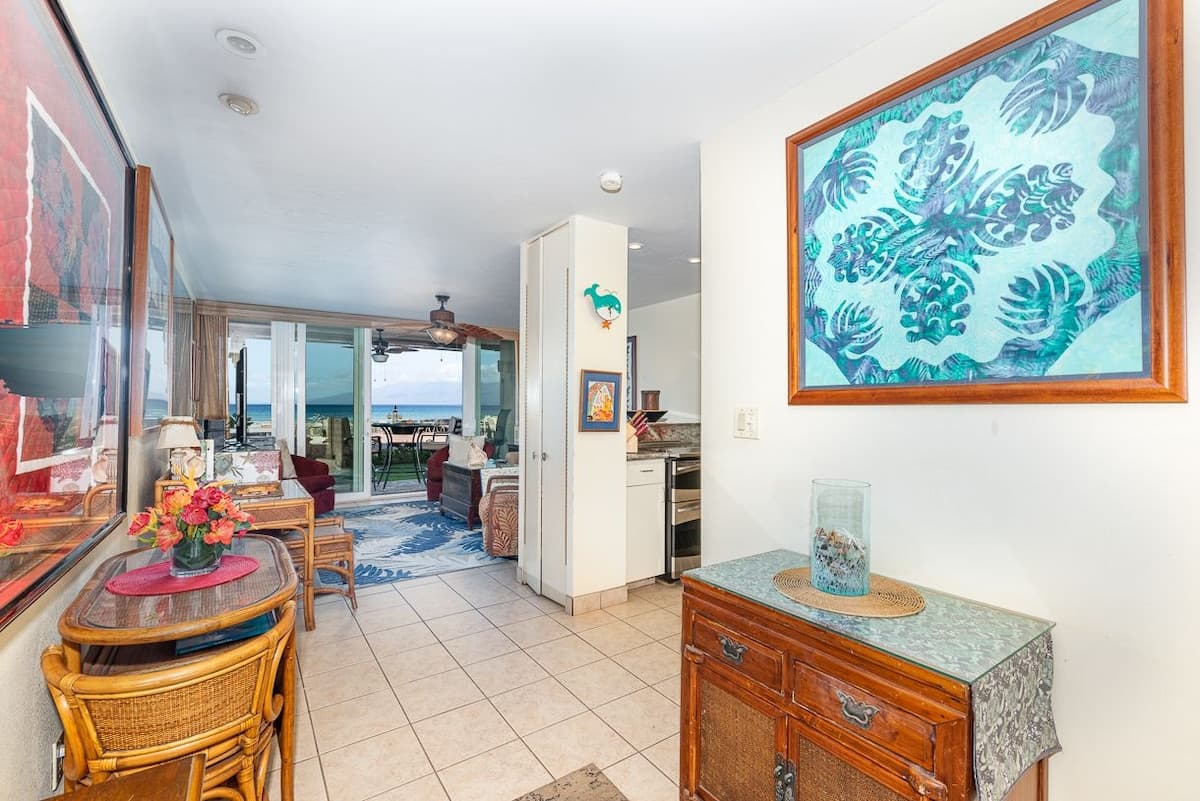 Condo in Lahaina · ★4.97 · 1 bedroom · 1 bed · 1 bath - Photo 5
