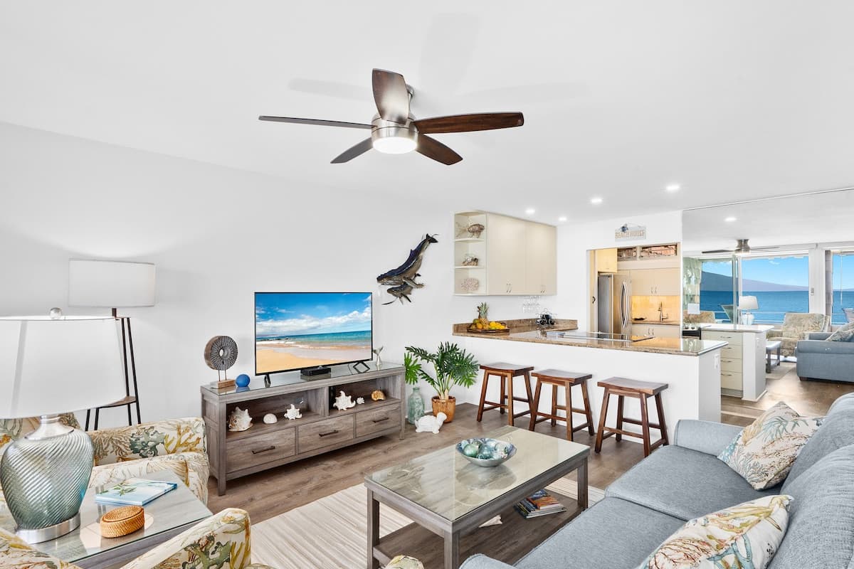 Condo in Lahaina · ★5.0 · 1 bedroom · 3 beds · 1 private bath - Photo 5