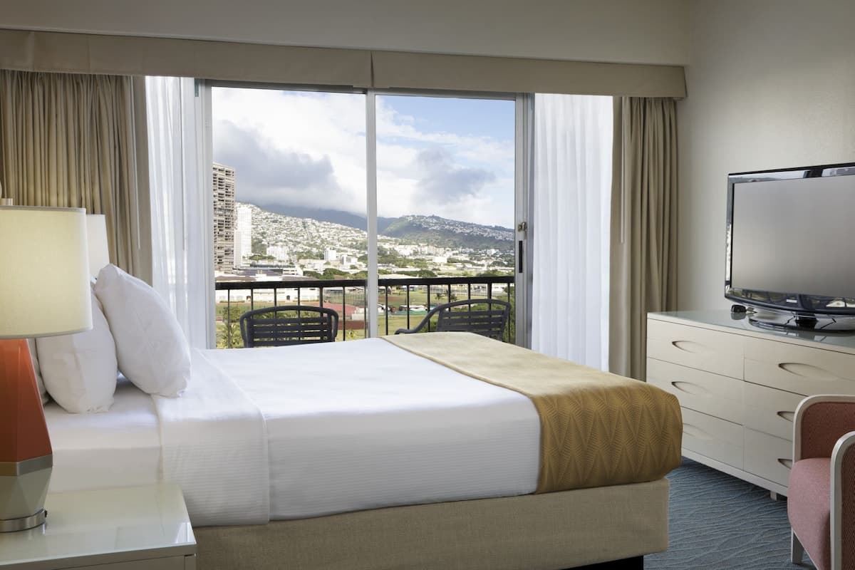 Hotel in Honolulu · ★4.5 · 1 bedroom · 1 private bath - Photo 1