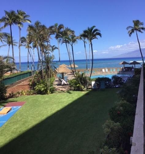 Condo in Lahaina · ★4.74 · 1 bedroom · 1 bed · 1 bath - Photo 4