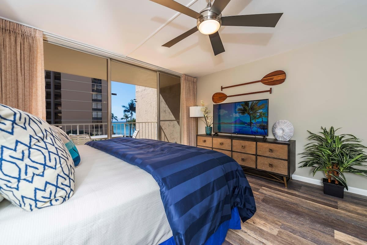 Condo in Lahaina · ★4.85 · 1 bedroom · 1 bed · 1 bath - Photo 1