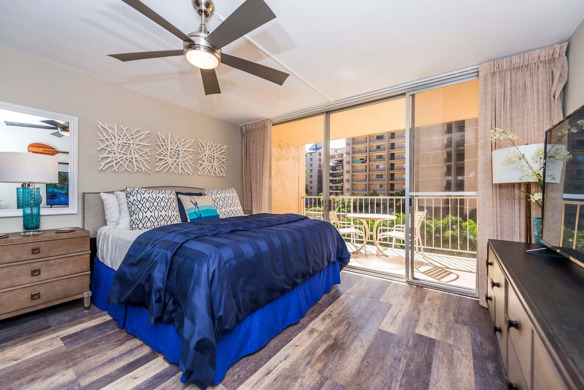 Condo in Lahaina · ★4.85 · 1 bedroom · 1 bed · 1 bath - Photo 3