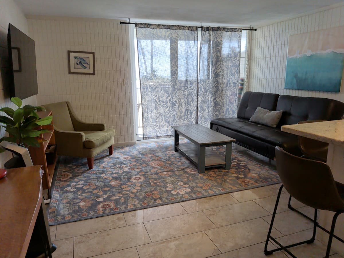 Condo in Hauula · ★4.75 · 1 bedroom · 2 beds · 1 bath - Photo 2