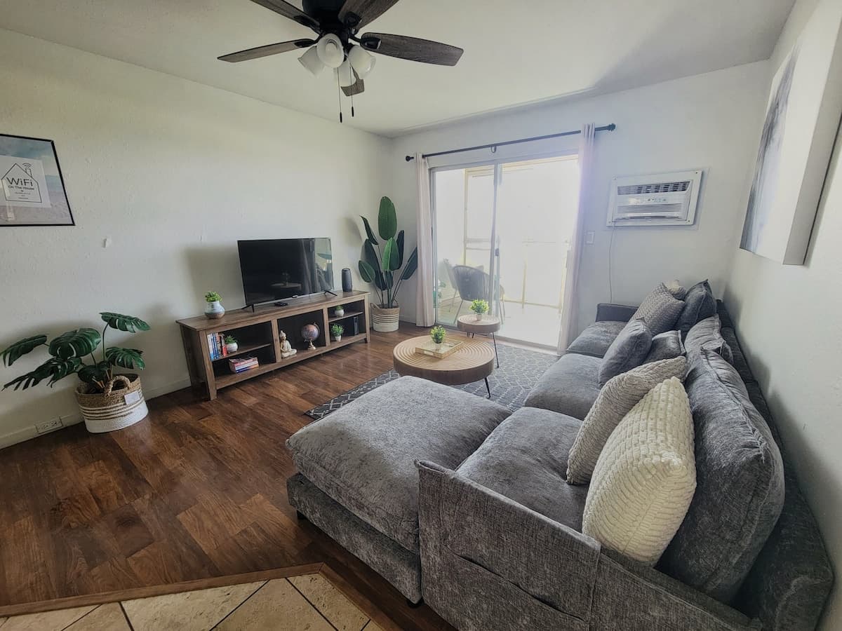 Condo in Kailua-Kona · ★4.77 · 1 bedroom · 1 bed · 1 shared bath - Photo 3