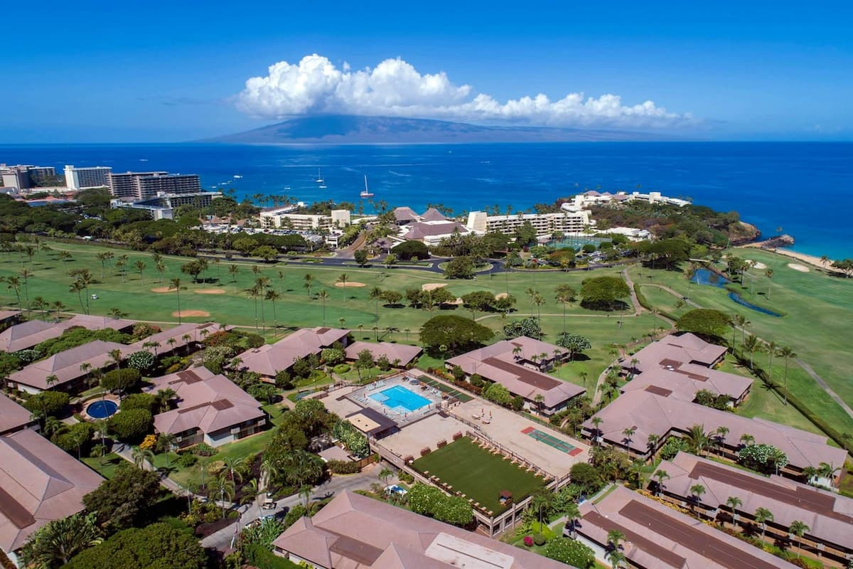 Condo in Lahaina · ★4.49 · 2 bedrooms · 3 beds · 2 shared baths - Photo 4