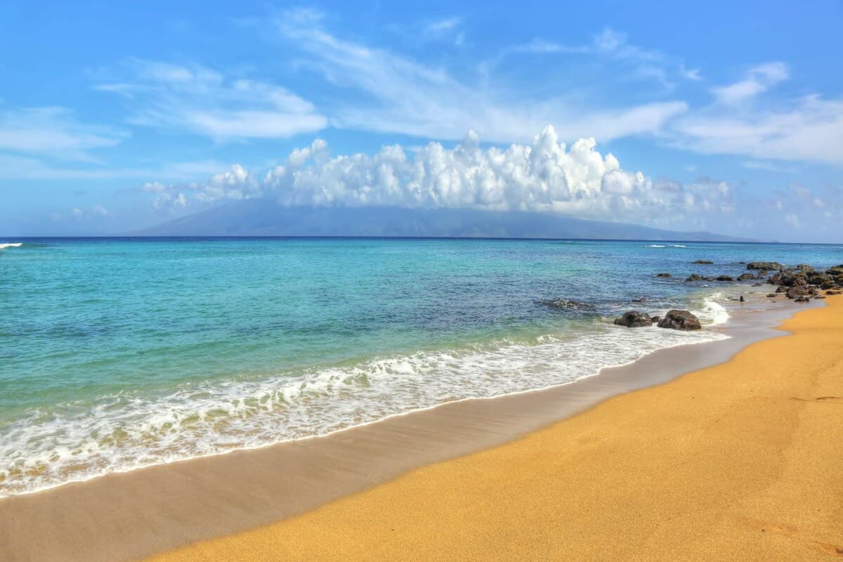 Condo in Lahaina · ★4.08 · 2 bedrooms · 4 beds · 2 private baths - Photo 4