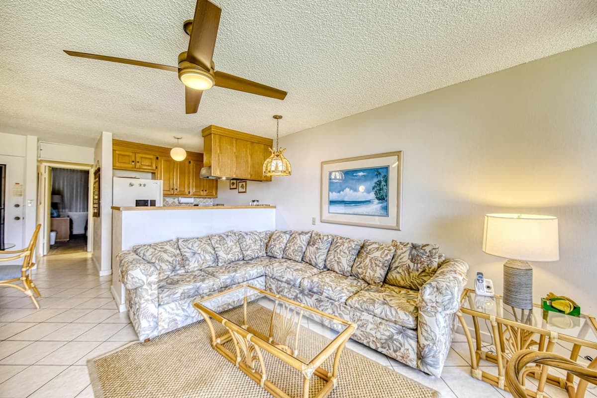 Dreamy 1BR Oceanfront 1st-Floor | Patio | Pool - Photo 5