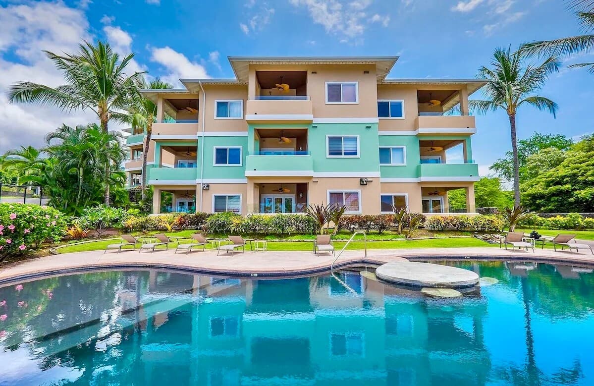 Condo in Kailua-Kona · ★4.94 · 2 bedrooms · 2 beds · 2 baths - Photo 1
