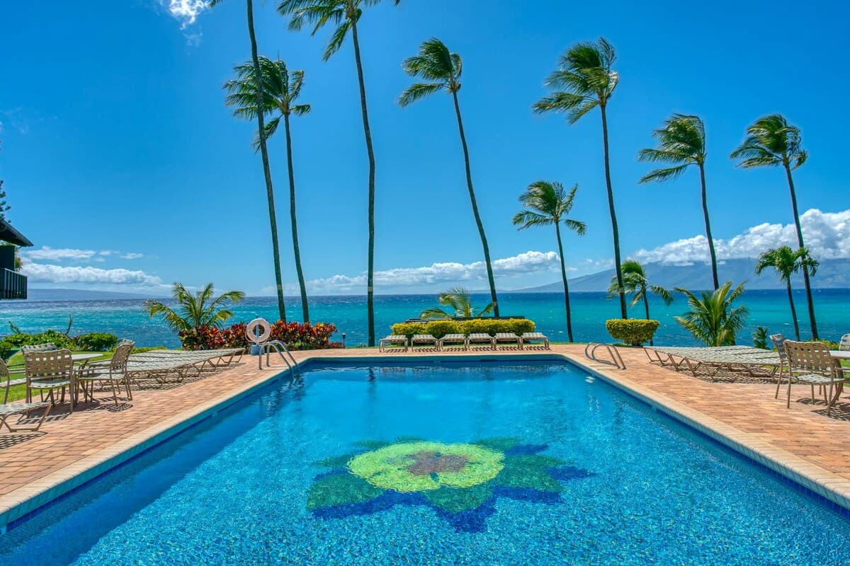 Condo in Lahaina · ★4.55 · 2 bedrooms · 3 beds · 2 shared baths - Photo 3