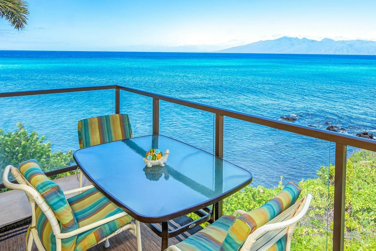 Condo in Lahaina · ★4.55 · 2 bedrooms · 3 beds · 2 shared baths - Photo 1