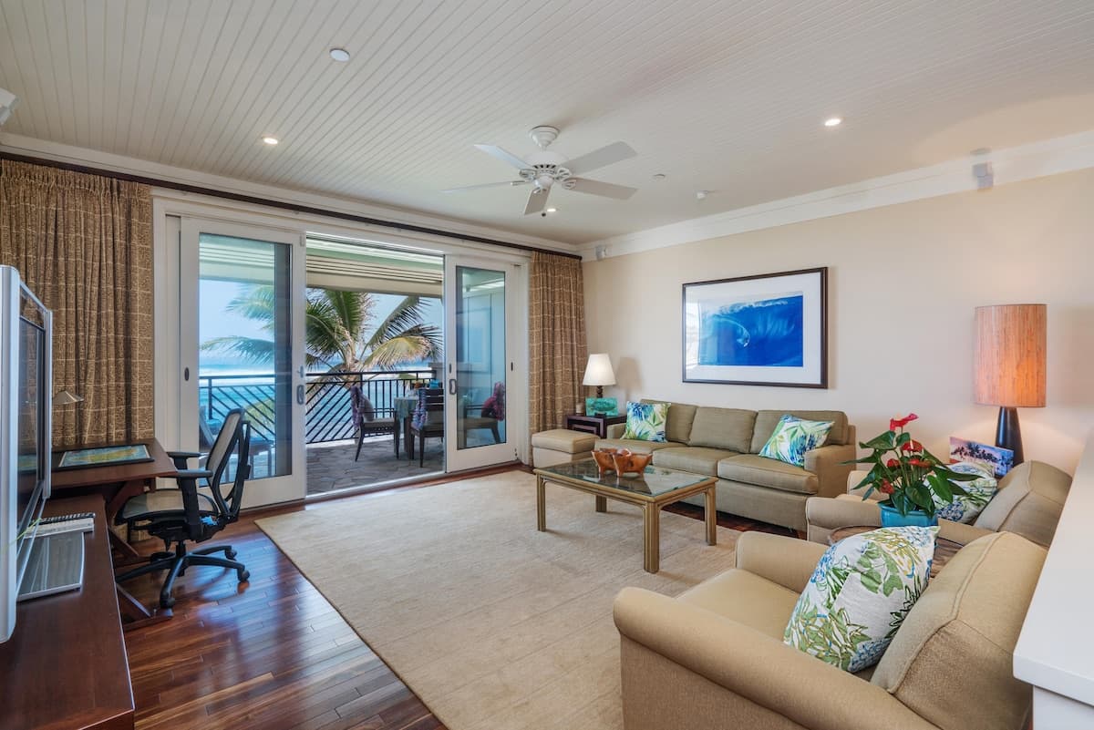 Villa in Kahuku · ★5.0 · 4 bedrooms · 6 beds · 3 private baths - Photo 3