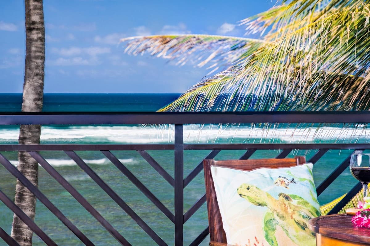 Villa in Kahuku · ★5.0 · 4 bedrooms · 6 beds · 3 private baths - Photo 2