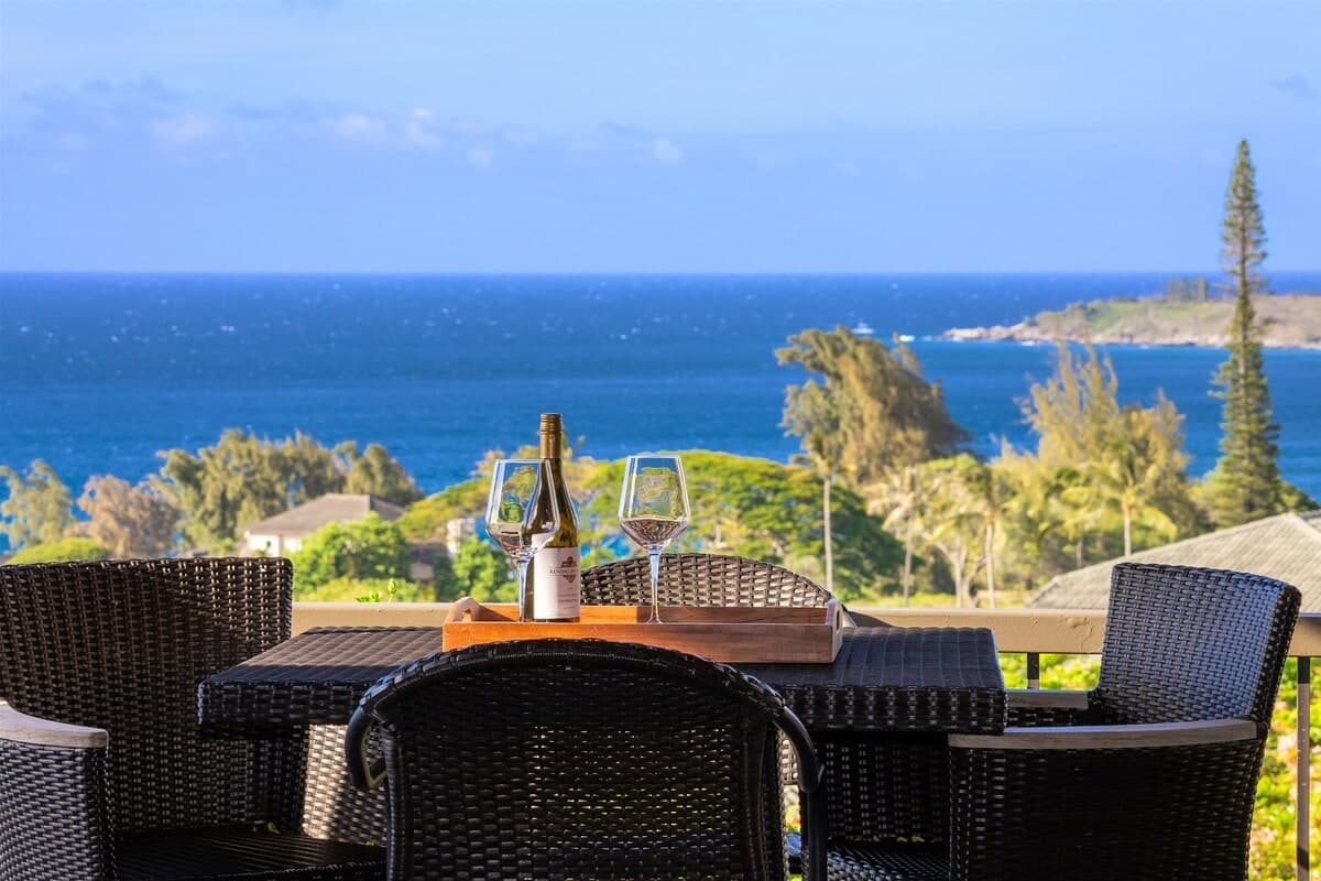 Villa in Lahaina · ★4.92 · 1 bedroom · 2 beds · 1.5 baths - Photo 1