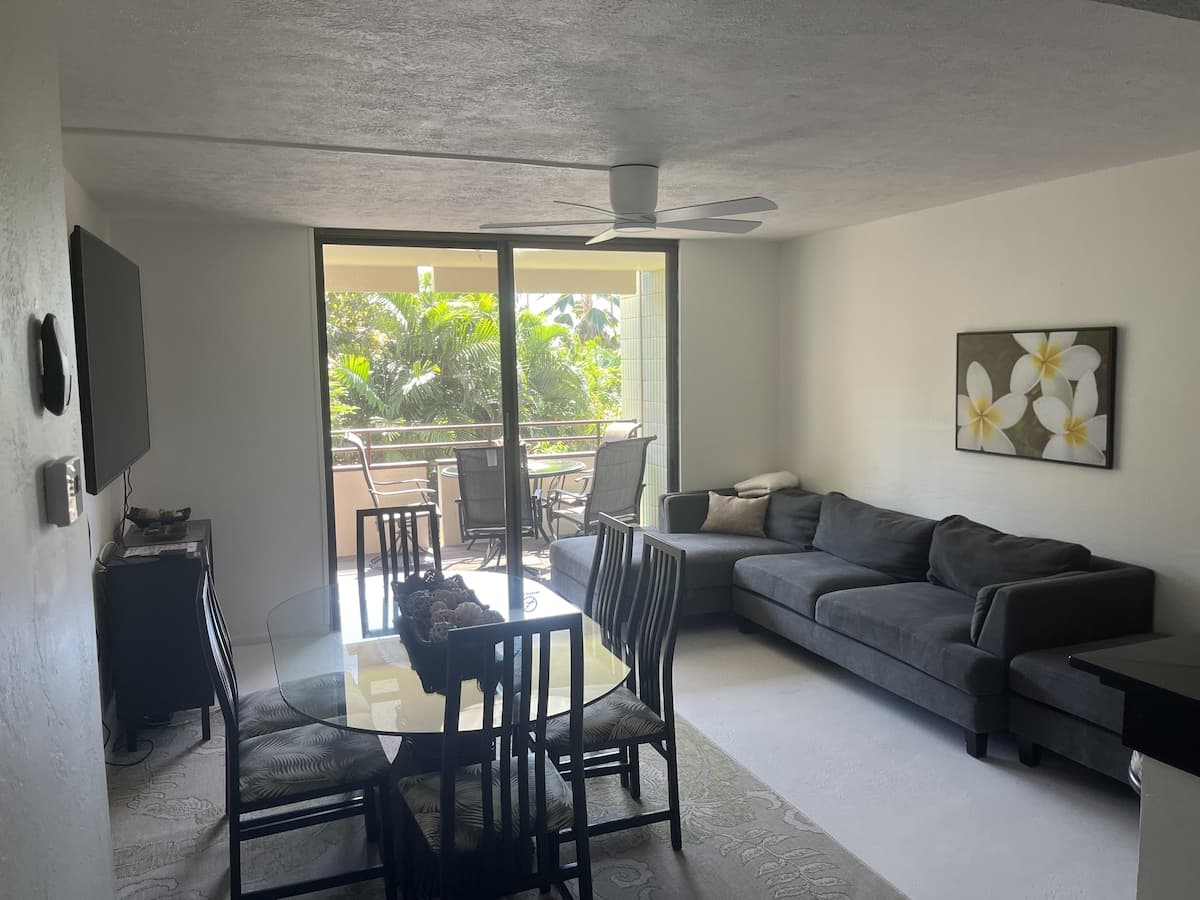 Condo in Kailua-Kona · ★4.79 · 2 bedrooms · 4 beds · 2 private baths - Photo 5