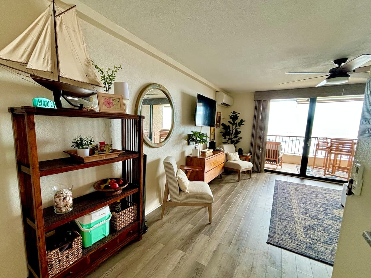 Condo in Kailua-Kona · ★4.96 · 1 bedroom · 2 beds · 1 bath - Photo 4