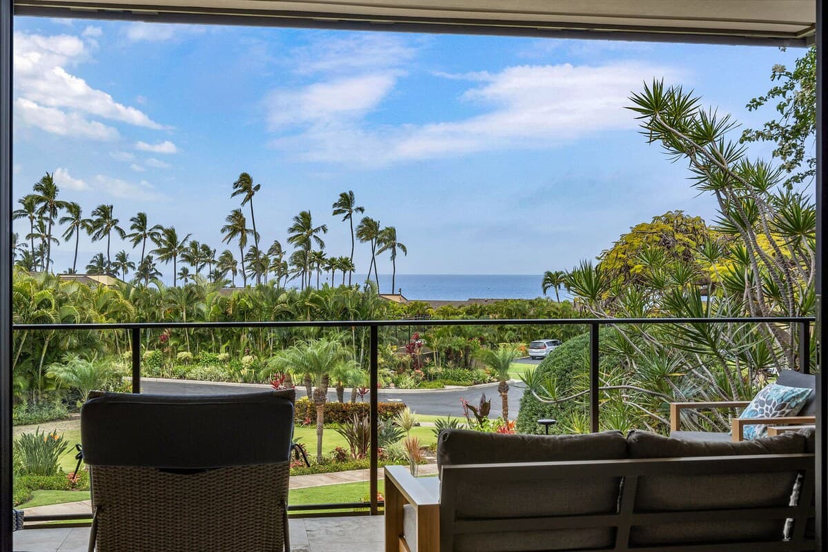 Condo in Kihei · ★4.95 · 3 bedrooms · 4 beds · 2 baths - Photo 2