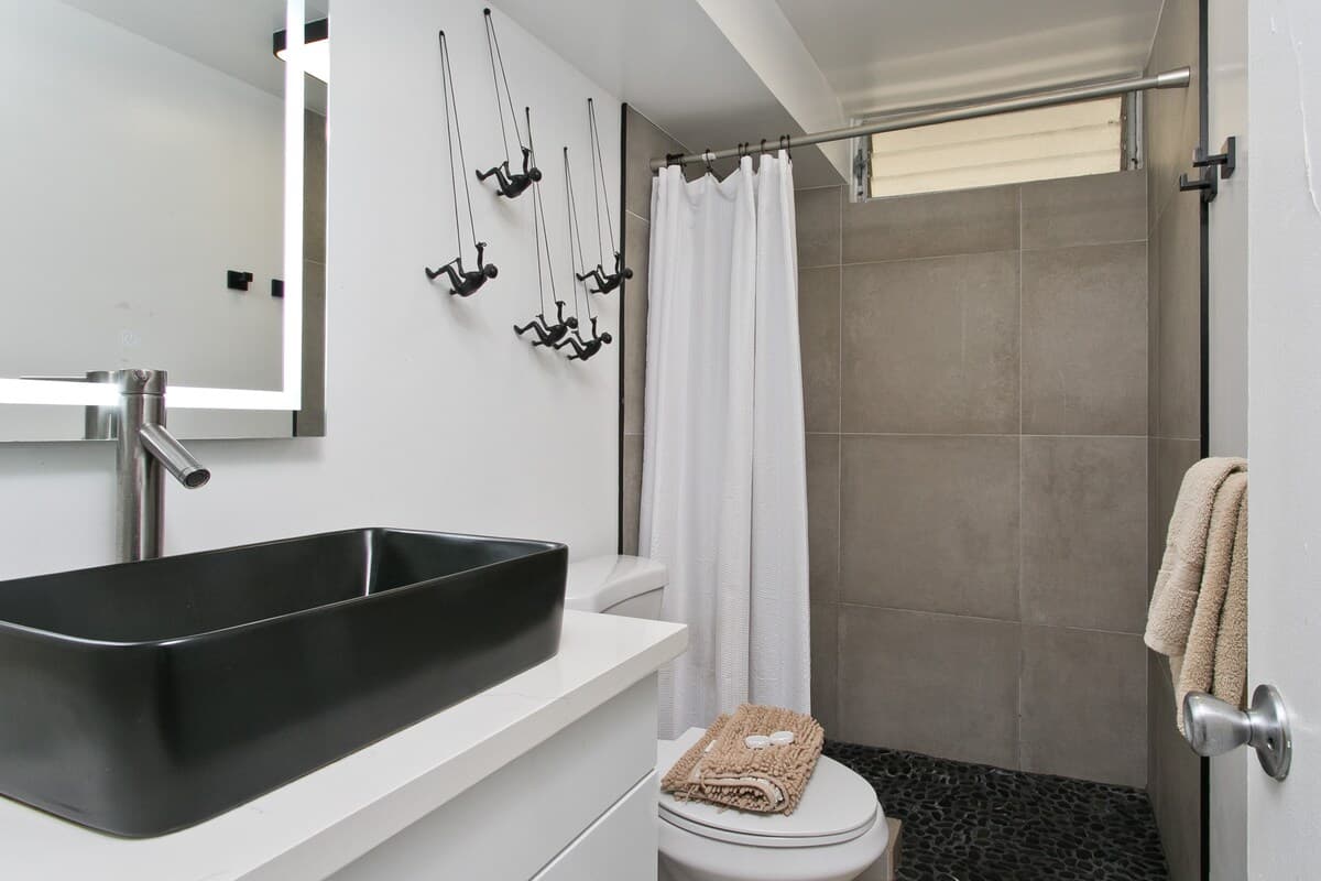 Condo in Honolulu · ★4.66 · 1 bedroom · 1 bed · 1 bath - Photo 5