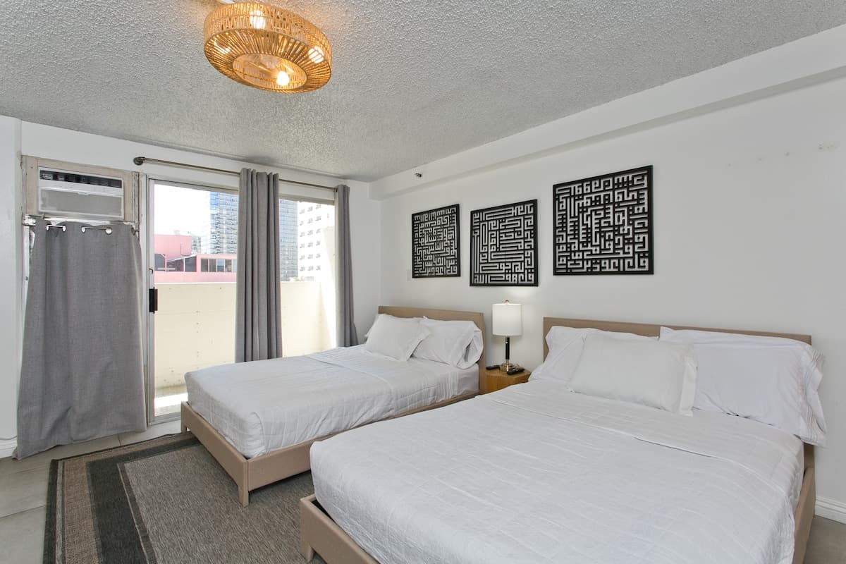 Condo in Honolulu · ★4.66 · 1 bedroom · 1 bed · 1 bath - Photo 3