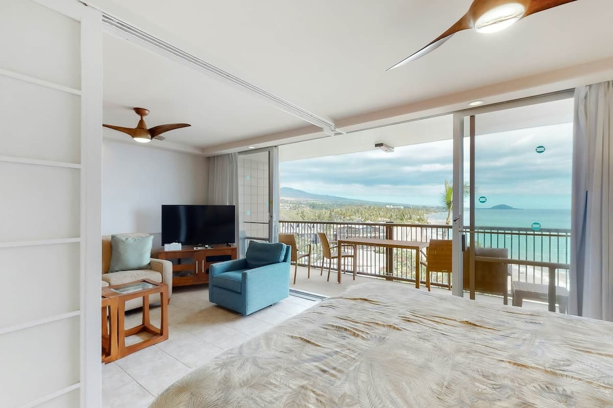 Condo in Kihei · ★4.79 · 1 bedroom · 2 beds · 1 shared bath - Photo 2